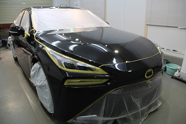 トヨタ　ミライ　新車の水素自動車をガラスコーティングサムネイル